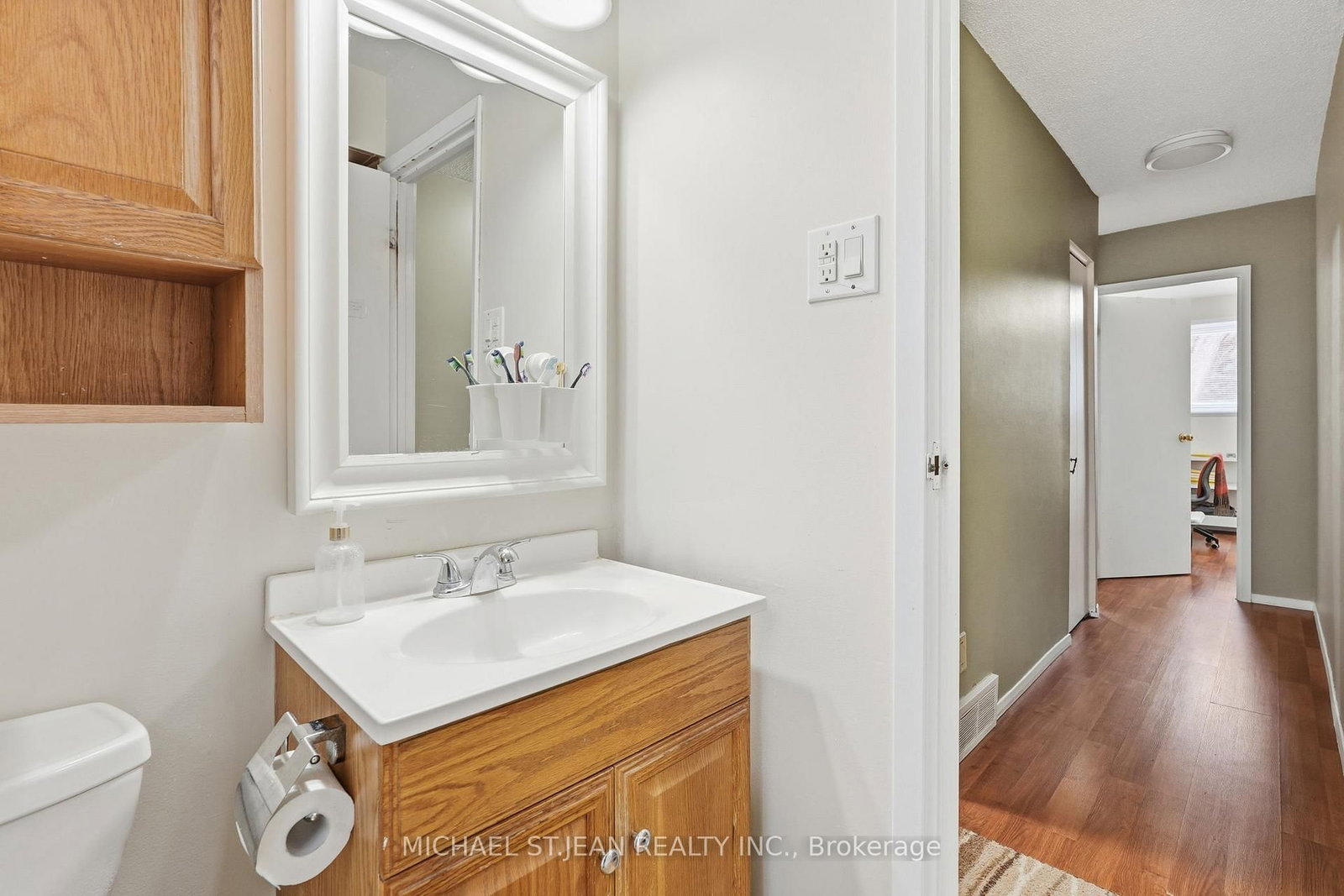 Townhouse for sale at 30-1440 Garth Street, Hamilton, Ontario, L9B 1R6 - Falkirk - MLS: X12681560