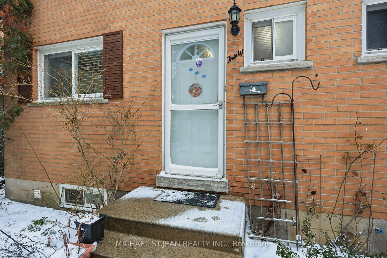 Townhouse for sale at 30-1440 Garth Street, Hamilton, Ontario, L9B 1R6 - Falkirk - MLS: X12681560