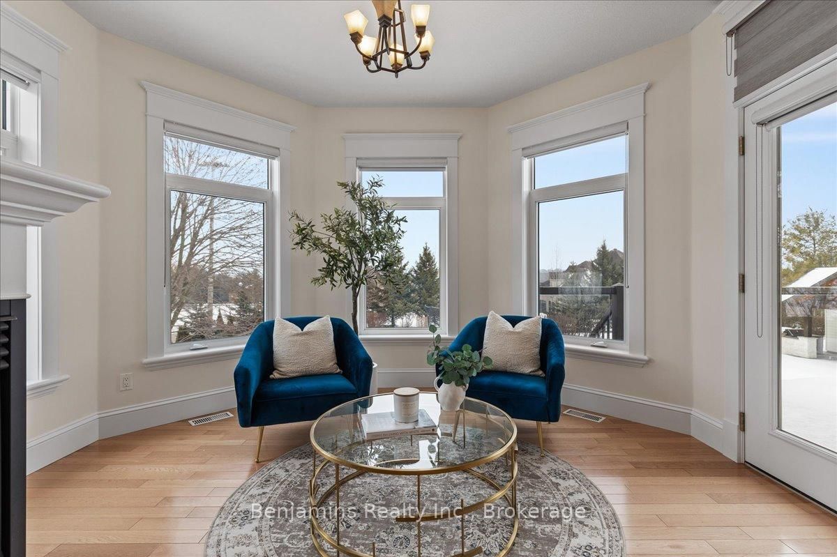 Detached House for sale at 86 Canters Close, Kitchener, Ontario, N2C 2R3 - MLS: X12681864