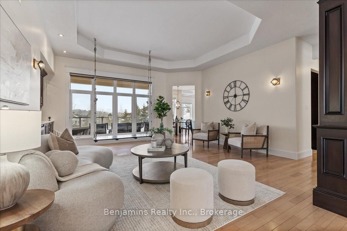 Detached House for sale at 86 Canters Close, Kitchener, Ontario, N2C 2R3 - MLS: X12681864