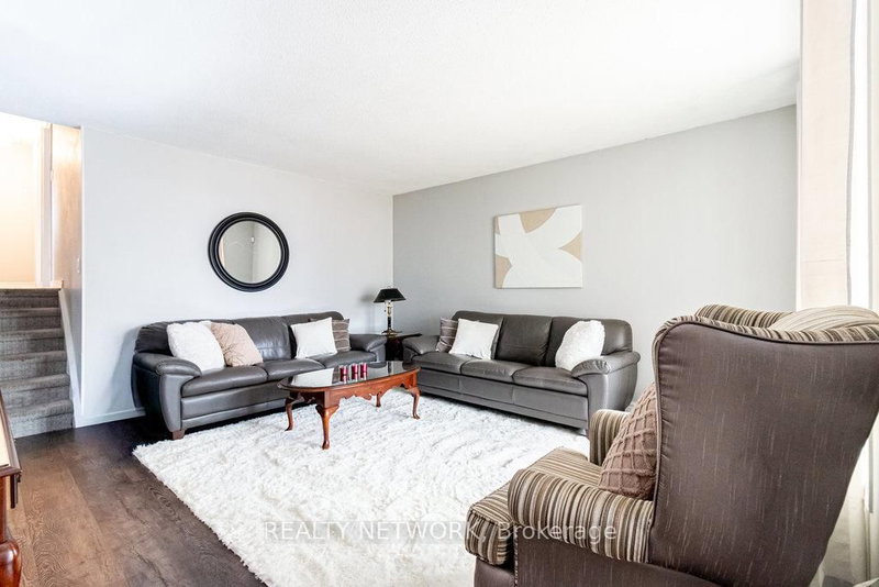 48 Arbutus Cres, Hamilton, L8J 1M8 | Image 3