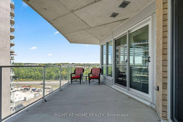 902 - 200 Inlet Private