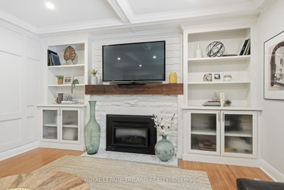 831 Riverside Drive — more photos
