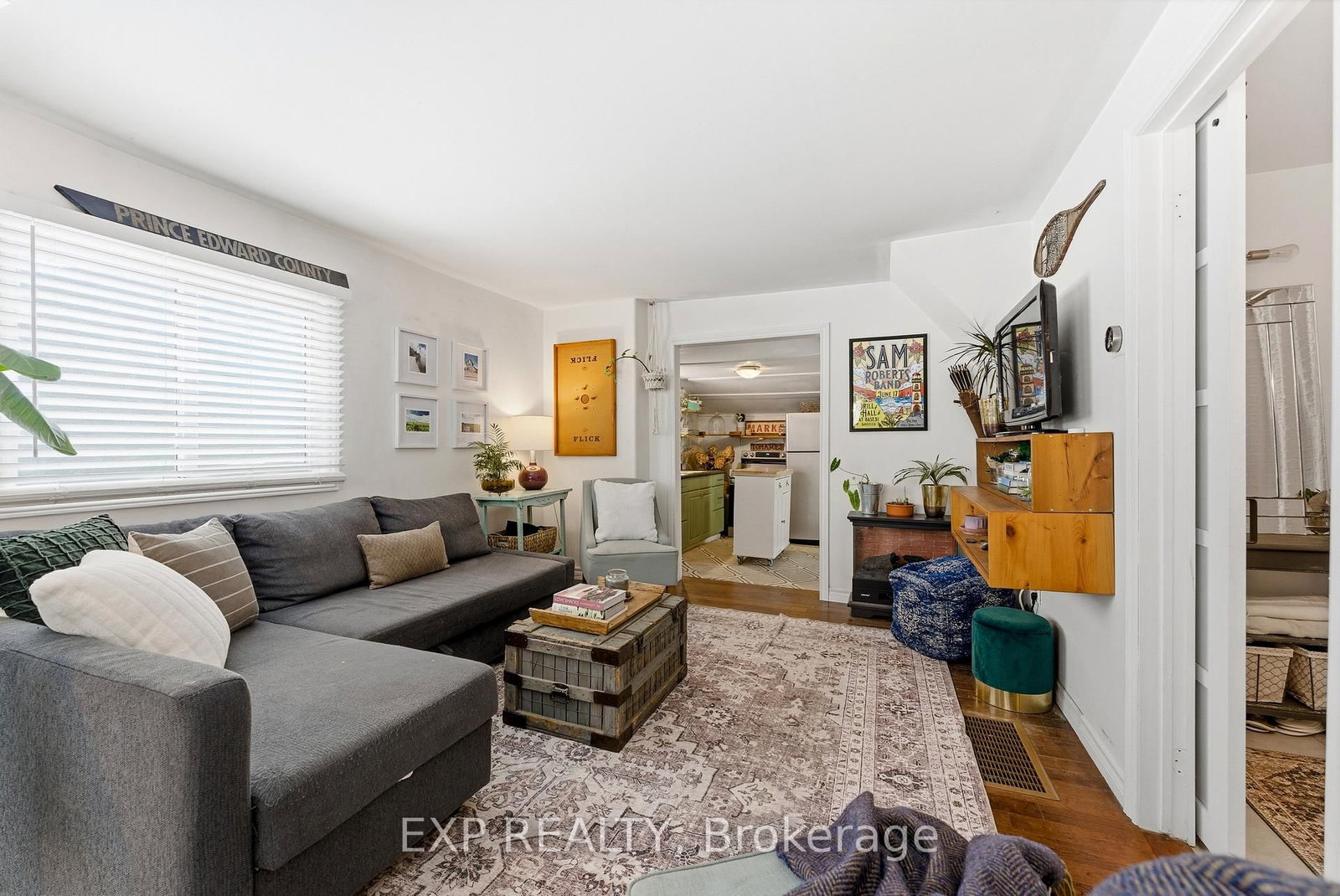 Listing Image 9