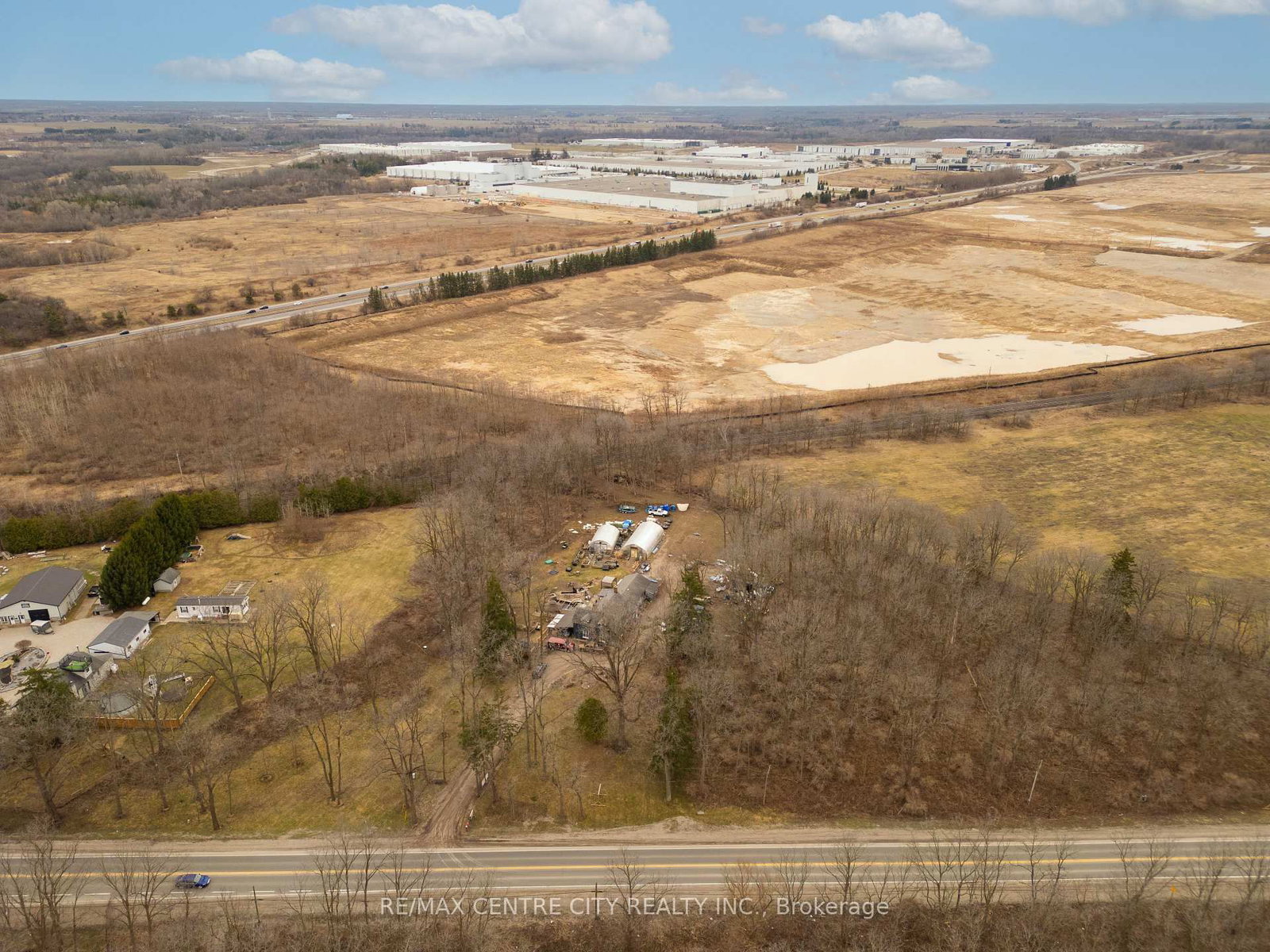 369 Paris Road - Photo 2