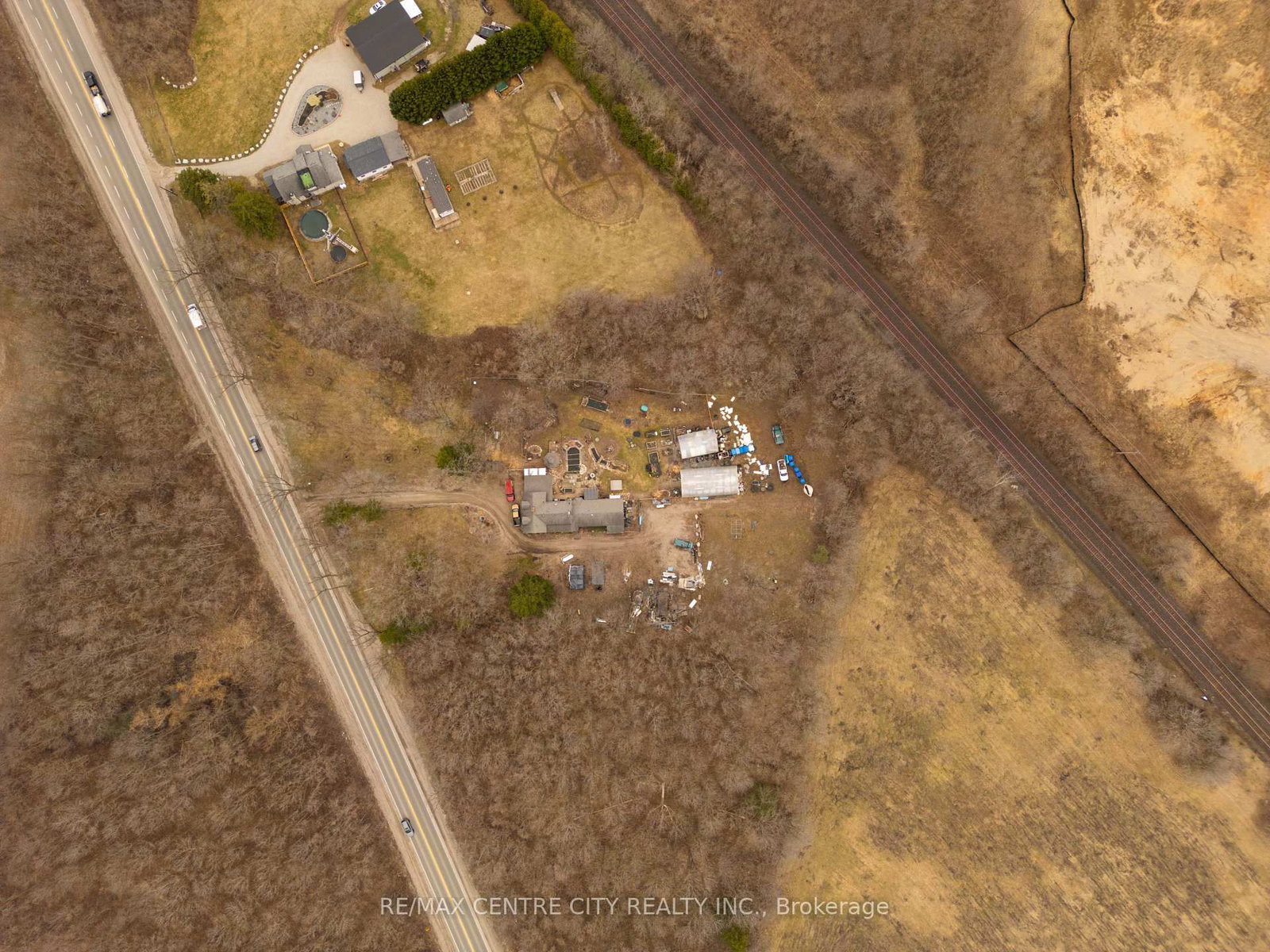 369 Paris Road - Photo 4