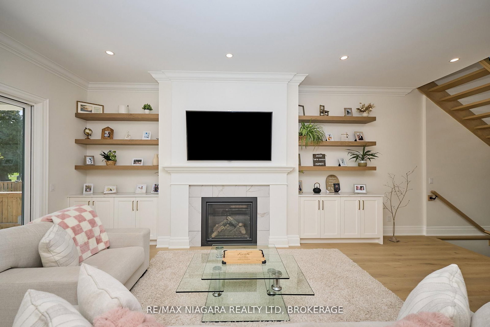 21 Ivy Crescent • Thorold, ON photo 9