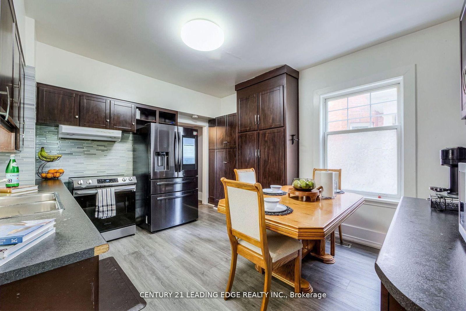 Detached House for sale at 214 Aylmer Street, Peterborough, Ontario, K9J 3K4 - Town Ward 3 - MLS: X12684970