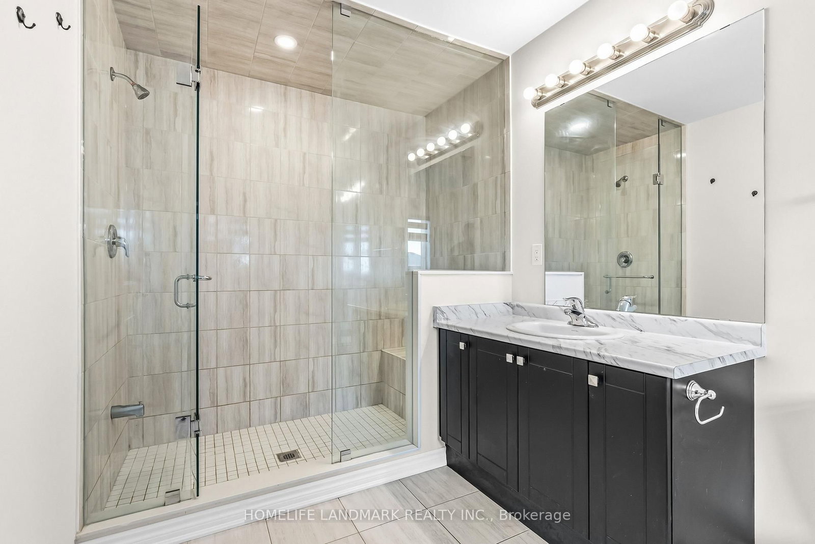 Townhouse for sale at 21 Sapphire Way, Thorold, Ontario, L0S 1A0 - Rolling Meadows - MLS: X12685172