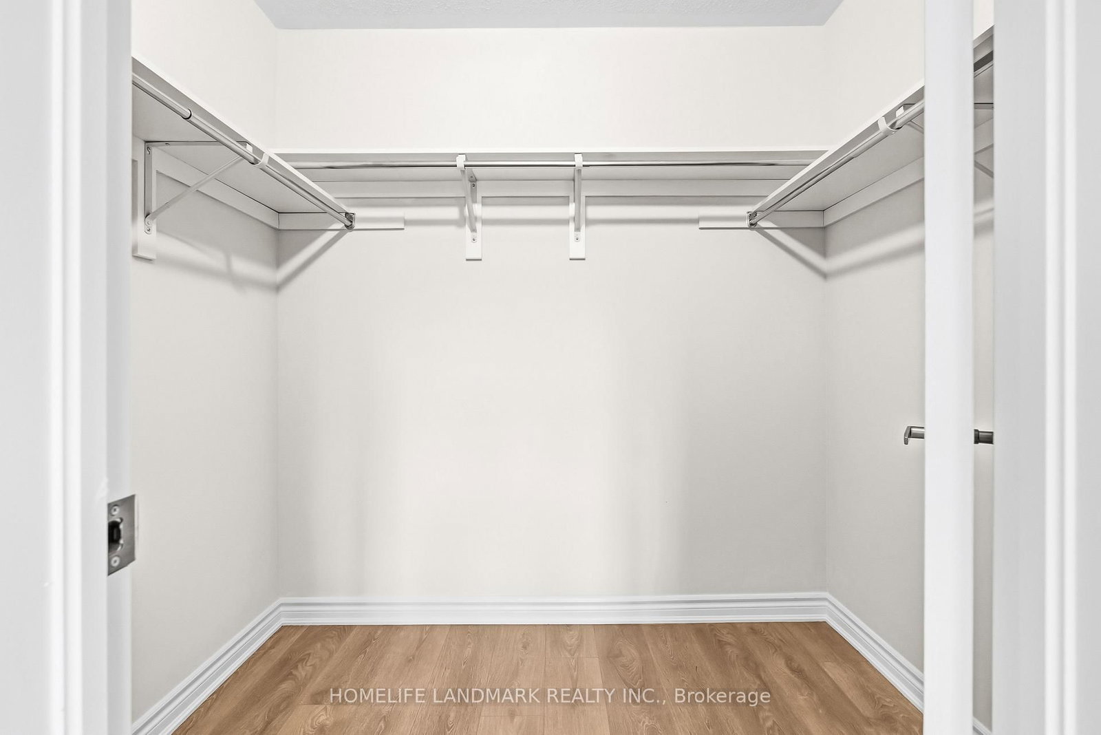 Townhouse for sale at 21 Sapphire Way, Thorold, Ontario, L0S 1A0 - Rolling Meadows - MLS: X12685172