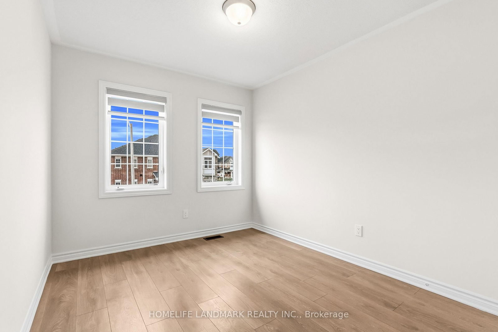 Townhouse for sale at 21 Sapphire Way, Thorold, Ontario, L0S 1A0 - Rolling Meadows - MLS: X12685172