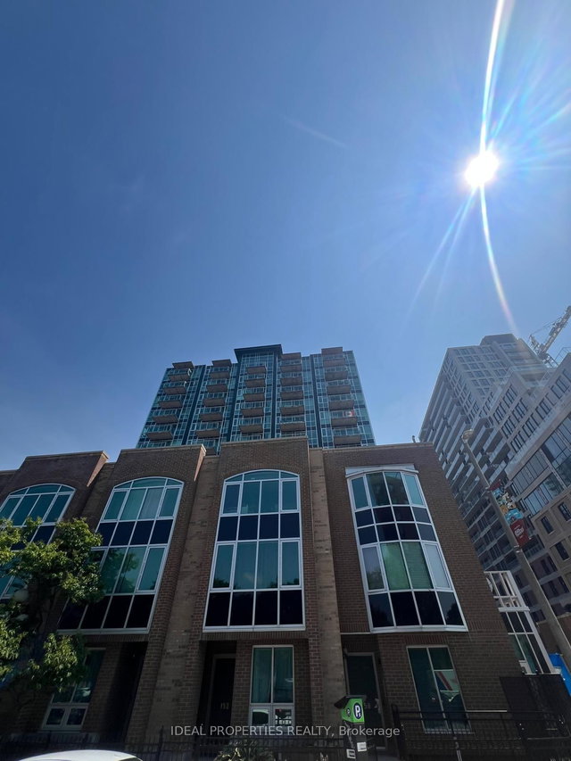 207 - 134 York Street E