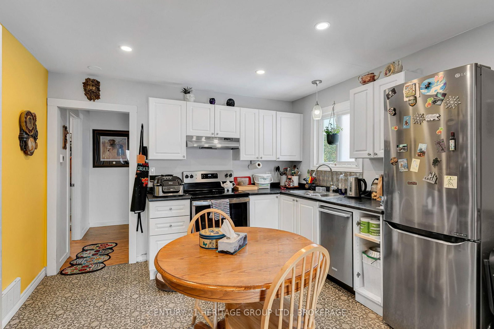 Listing Image 7
