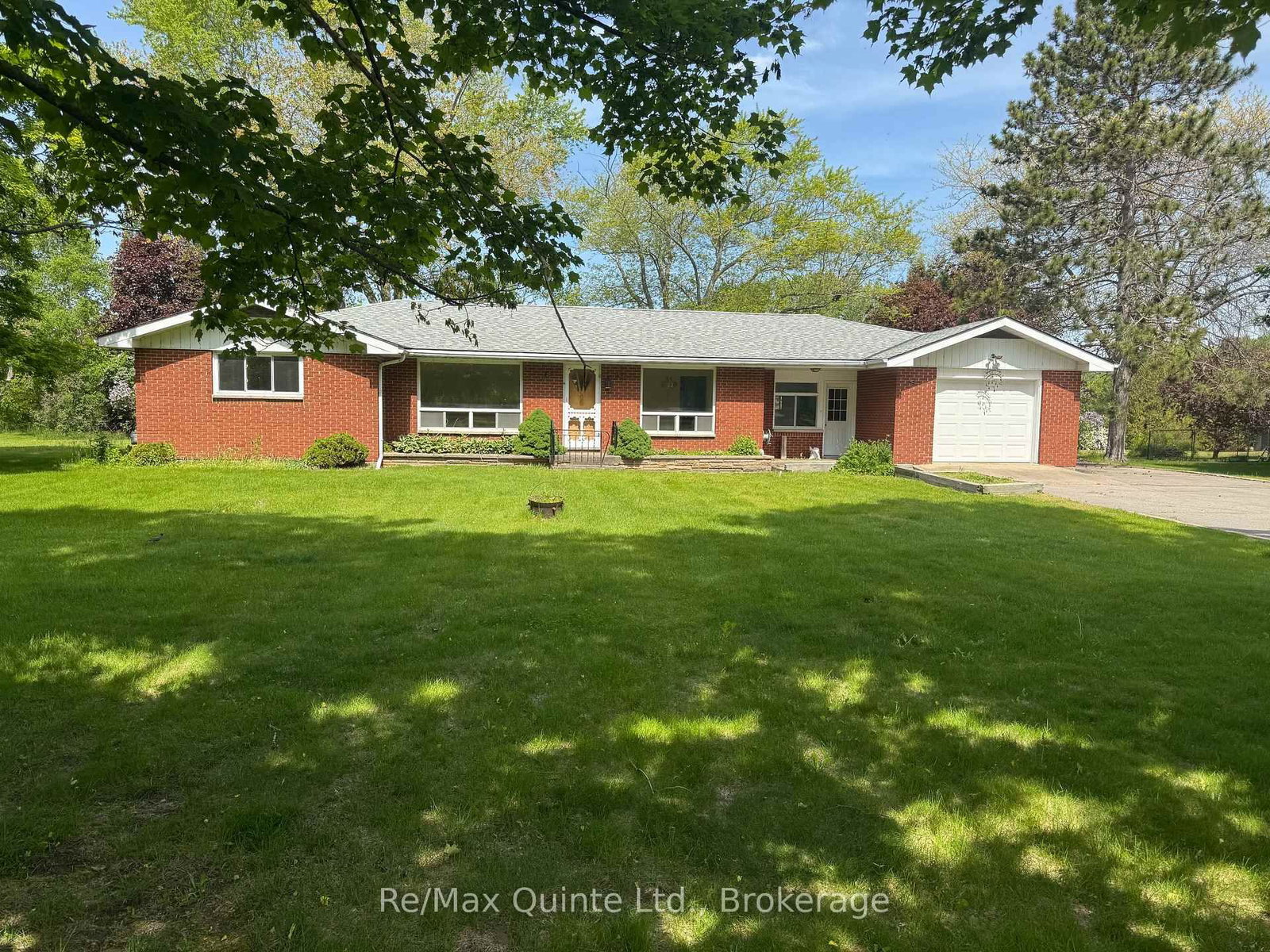 1462 County Road 12 • Prince Edward County, ON photo 1