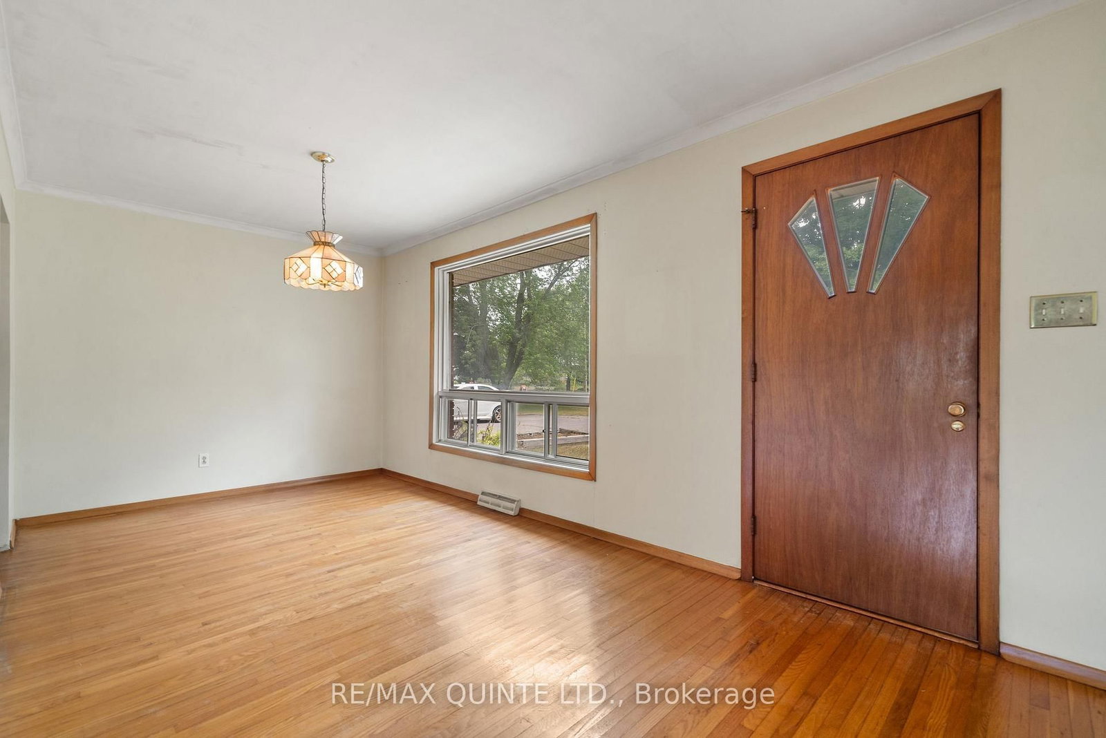1462 County Road 12 • Prince Edward County, ON photo 10