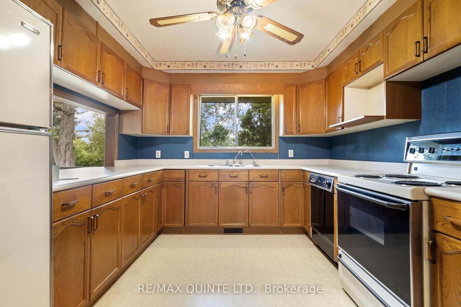1462 County Road 12 • Prince Edward County, ON photo 13