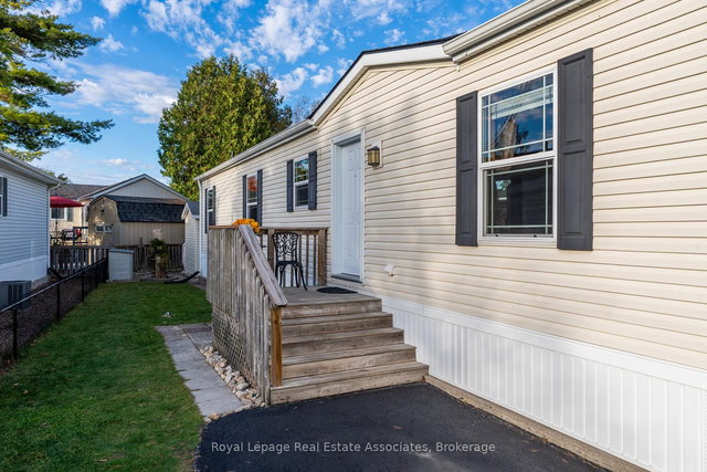 41 Cedarbush Crescent