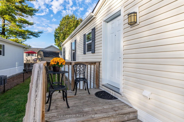 41 Cedarbush Crescent