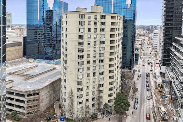 1404 - 500 Talbot Street