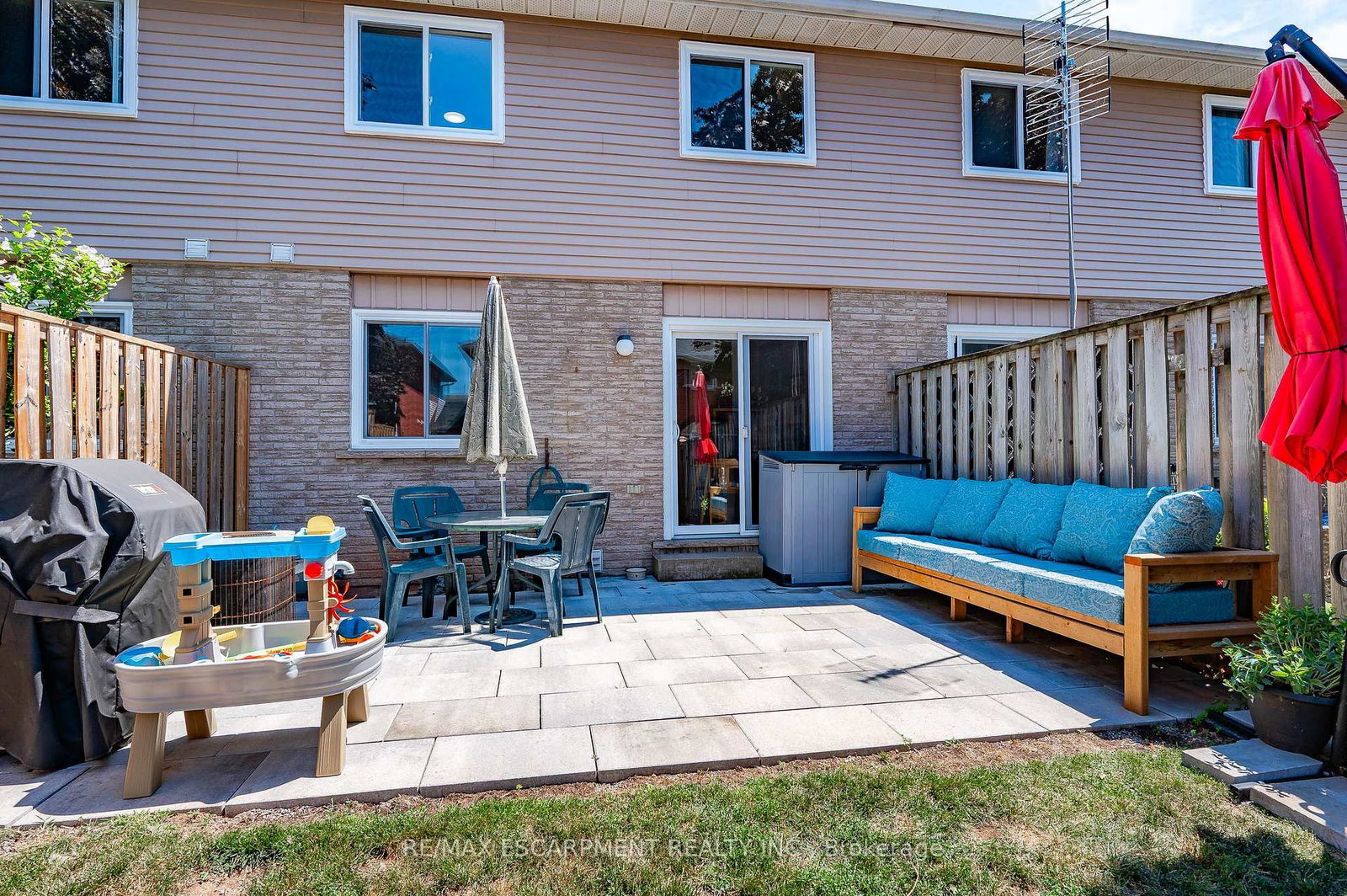 Townhouse for sale at 12-610 Barton Street, Hamilton, Ontario, L8E 5V2 - Stoney Creek - MLS: X12687808