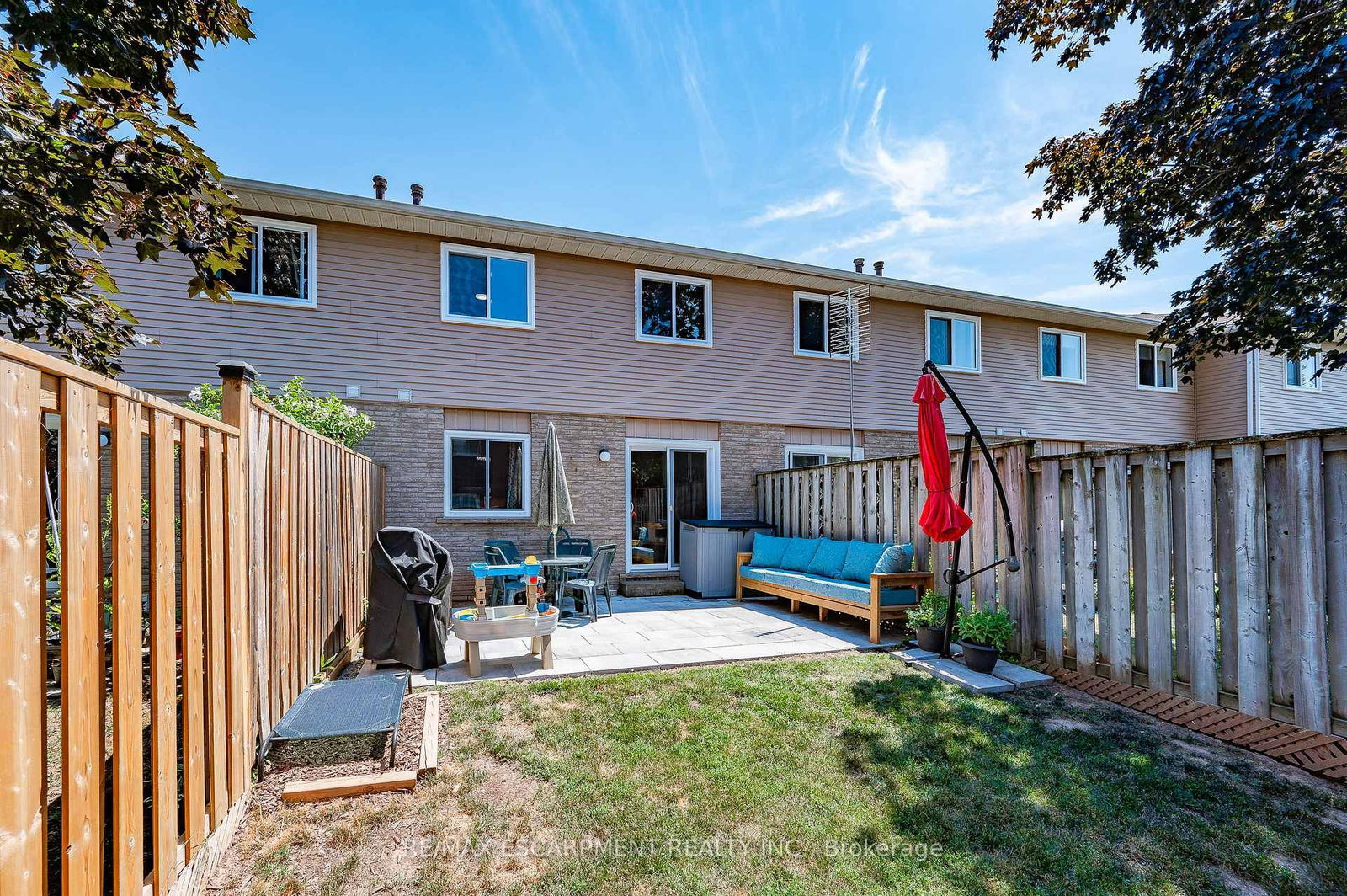 Townhouse for sale at 12-610 Barton Street, Hamilton, Ontario, L8E 5V2 - Stoney Creek - MLS: X12687808