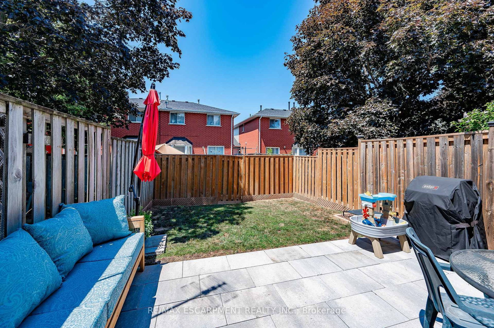 Townhouse for sale at 12-610 Barton Street, Hamilton, Ontario, L8E 5V2 - Stoney Creek - MLS: X12687808