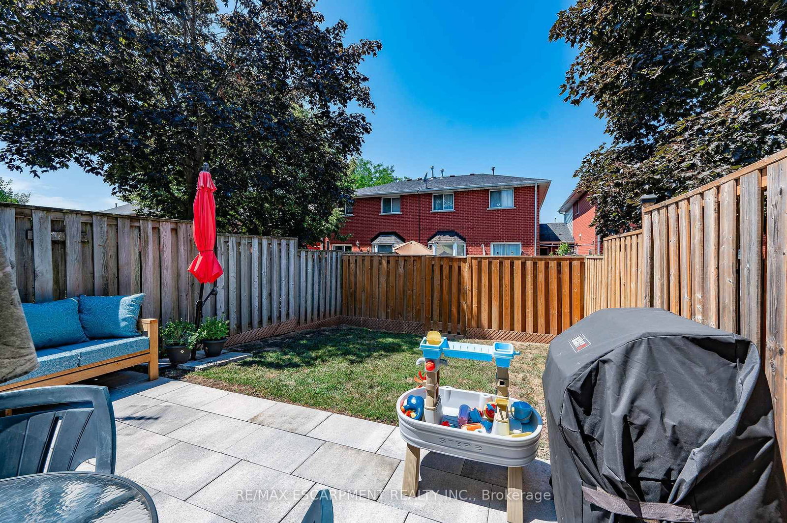 Townhouse for sale at 12-610 Barton Street, Hamilton, Ontario, L8E 5V2 - Stoney Creek - MLS: X12687808