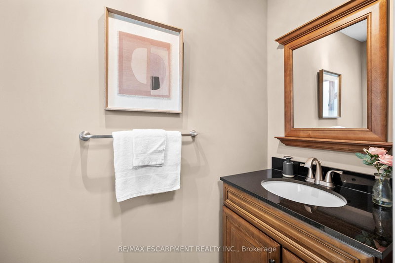 12 - 610 Barton St, Hamilton, L8E 5V2 | Image 3