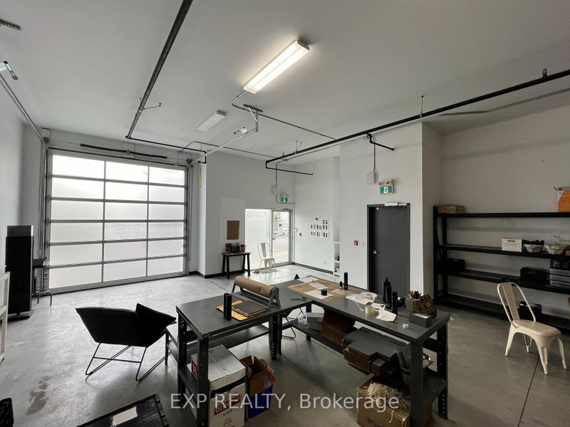 65 Denzil Doyle Crt photo 5