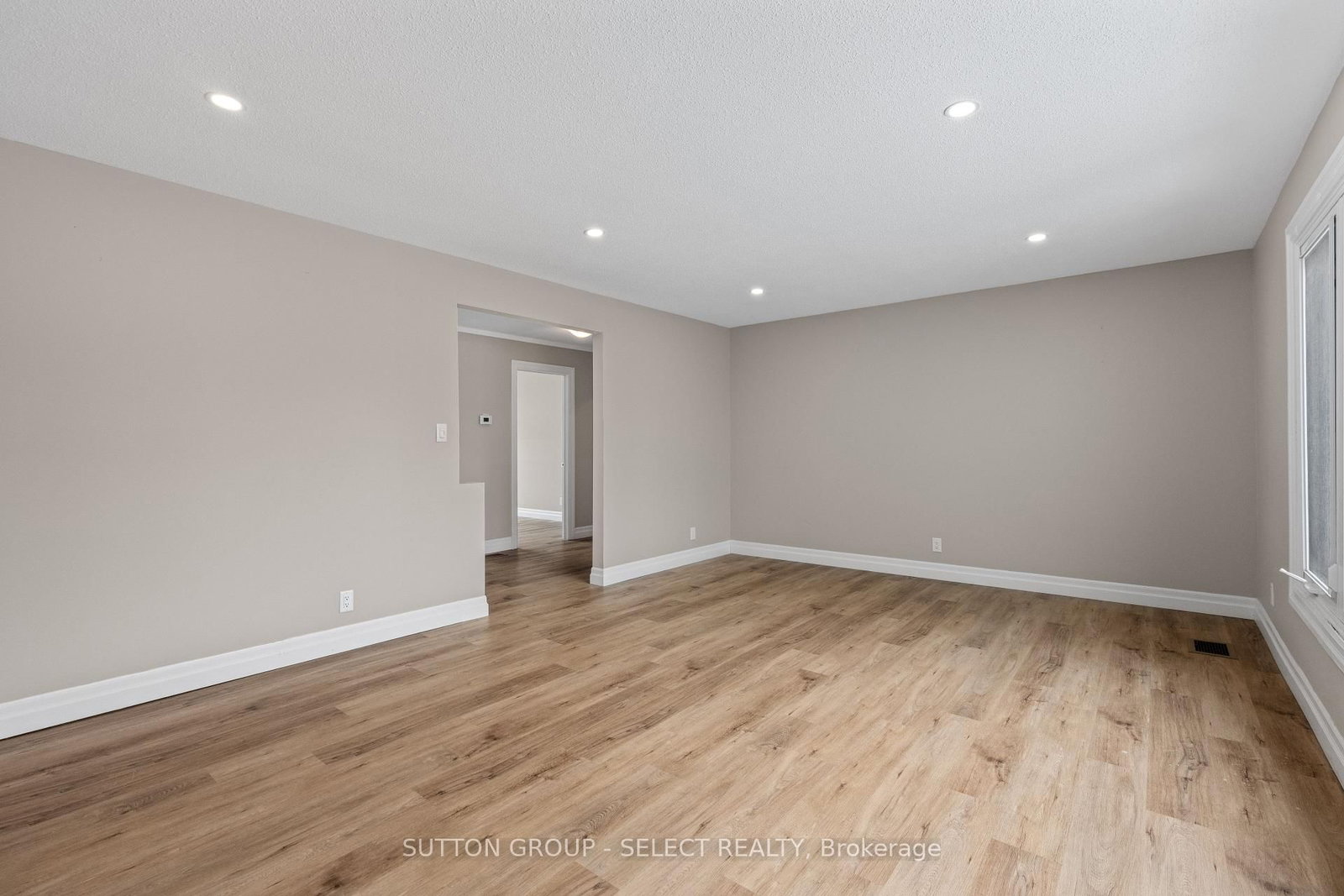 296 Huron Street W • South Huron, ON photo 11