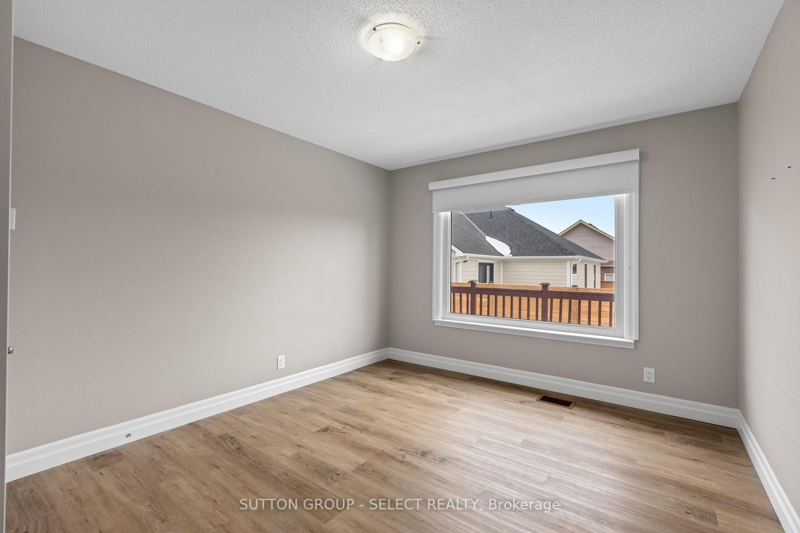 296 Huron Street W • South Huron, ON photo 19