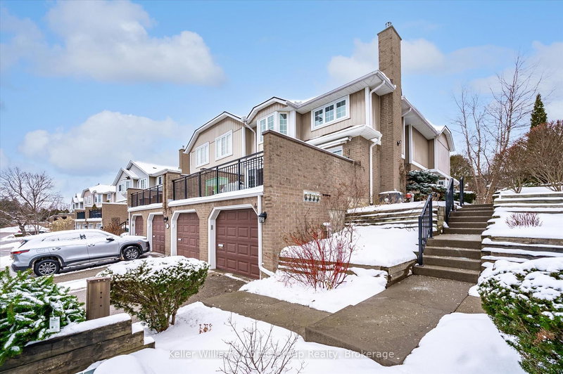 4 - 106 Woodlawn Rd E, Guelph, N1E 1B7 | Image 2