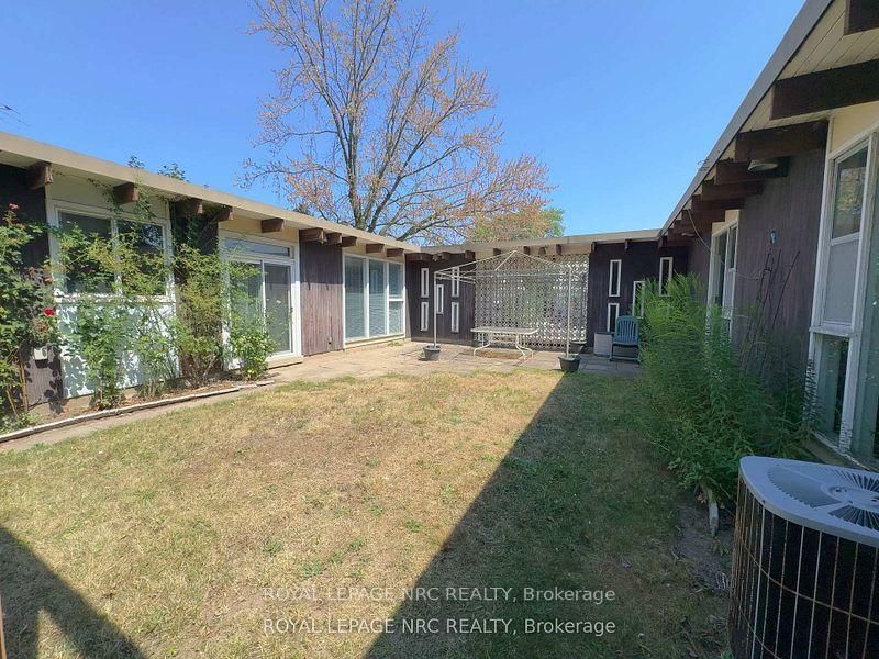 4213/4207 Drummond Road - Photo 16