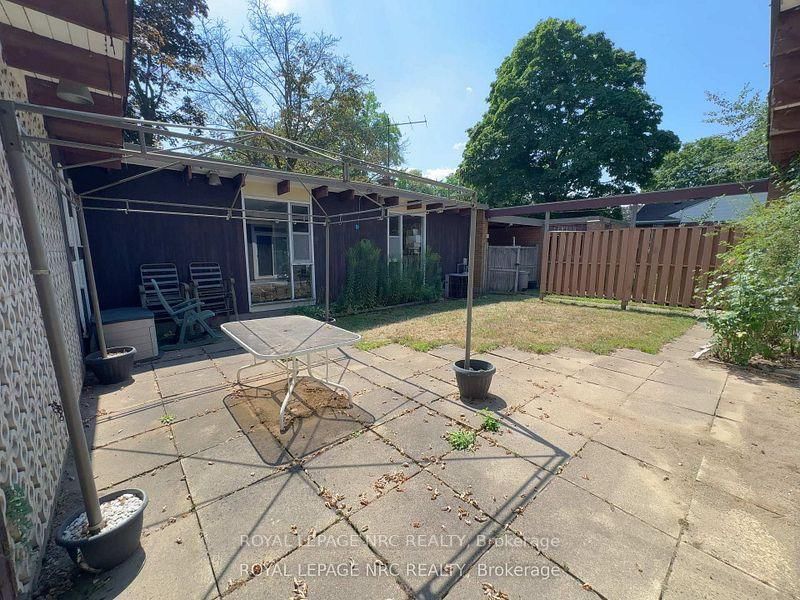 4213/4207 Drummond Road - Photo 17