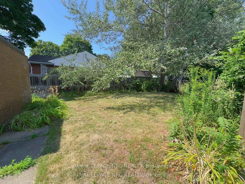 4213/4207 Drummond Road - Photo 19