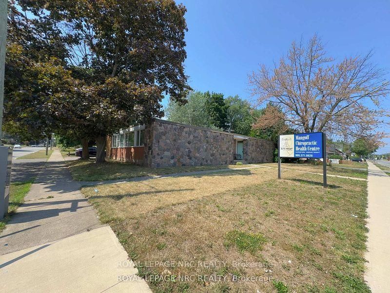 4213/4207 Drummond Road - Photo 22