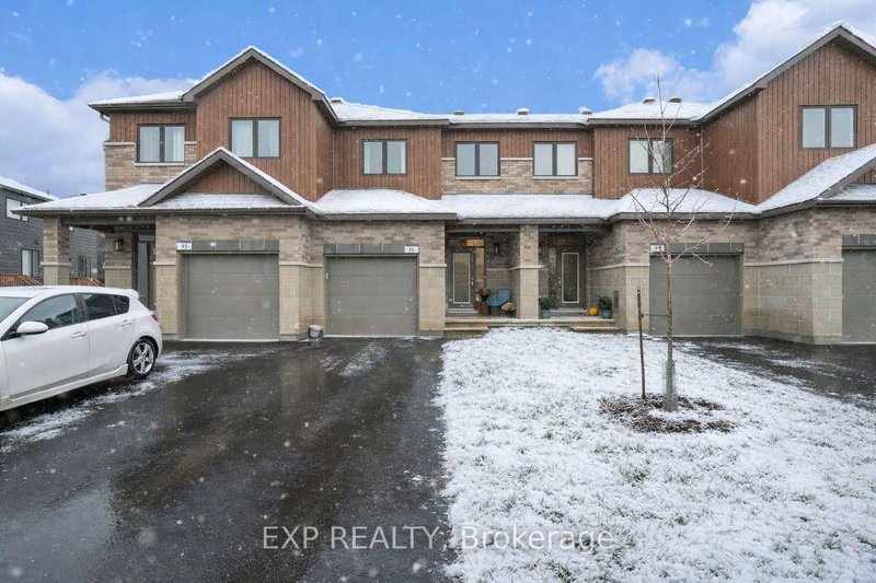 home for lease on 93 Richelieu Street