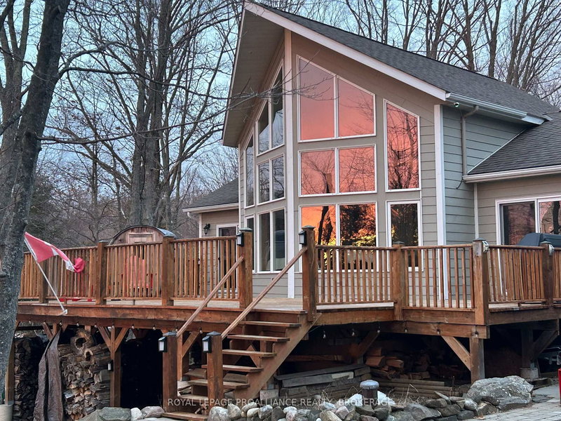 home for sale on 224 Island Drive