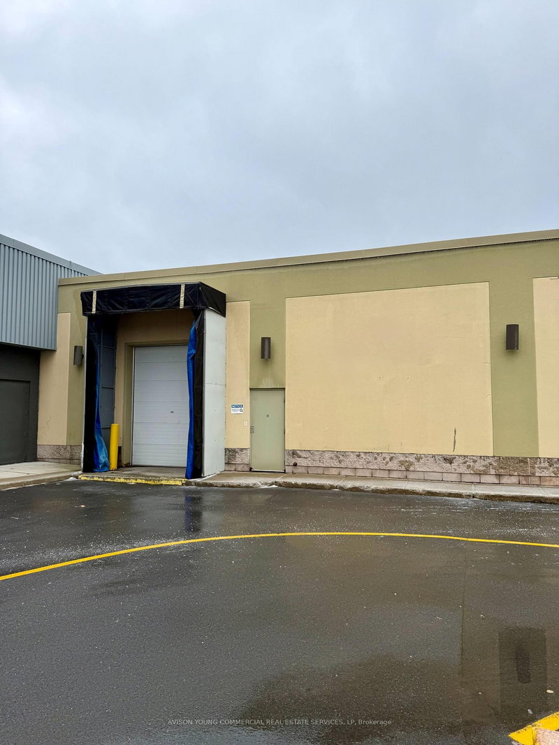 111 - 960 Brookdale Ave, Cornwall, K6J 4P5 | Image 2