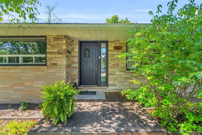 16 Carberry Street, Erin, Ontario image-0-2