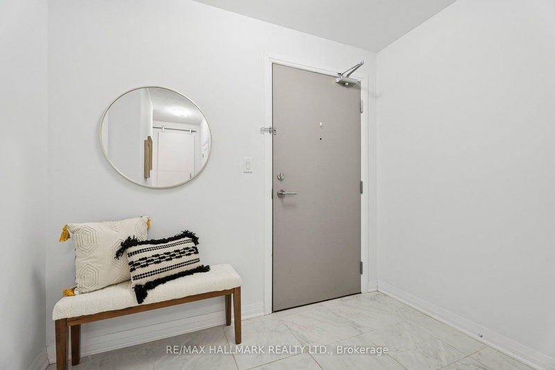 409 - 10 Concord Pl, Grimsby, L3M 0G6 | Image 2