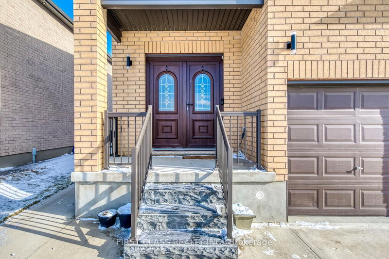 22 Grandville Circ, Brant, N3L 0E9 | Image 3