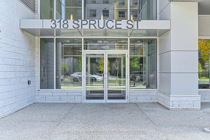 2103 - 318 Spruce St, Waterloo, N2L 0E9 | Image 2