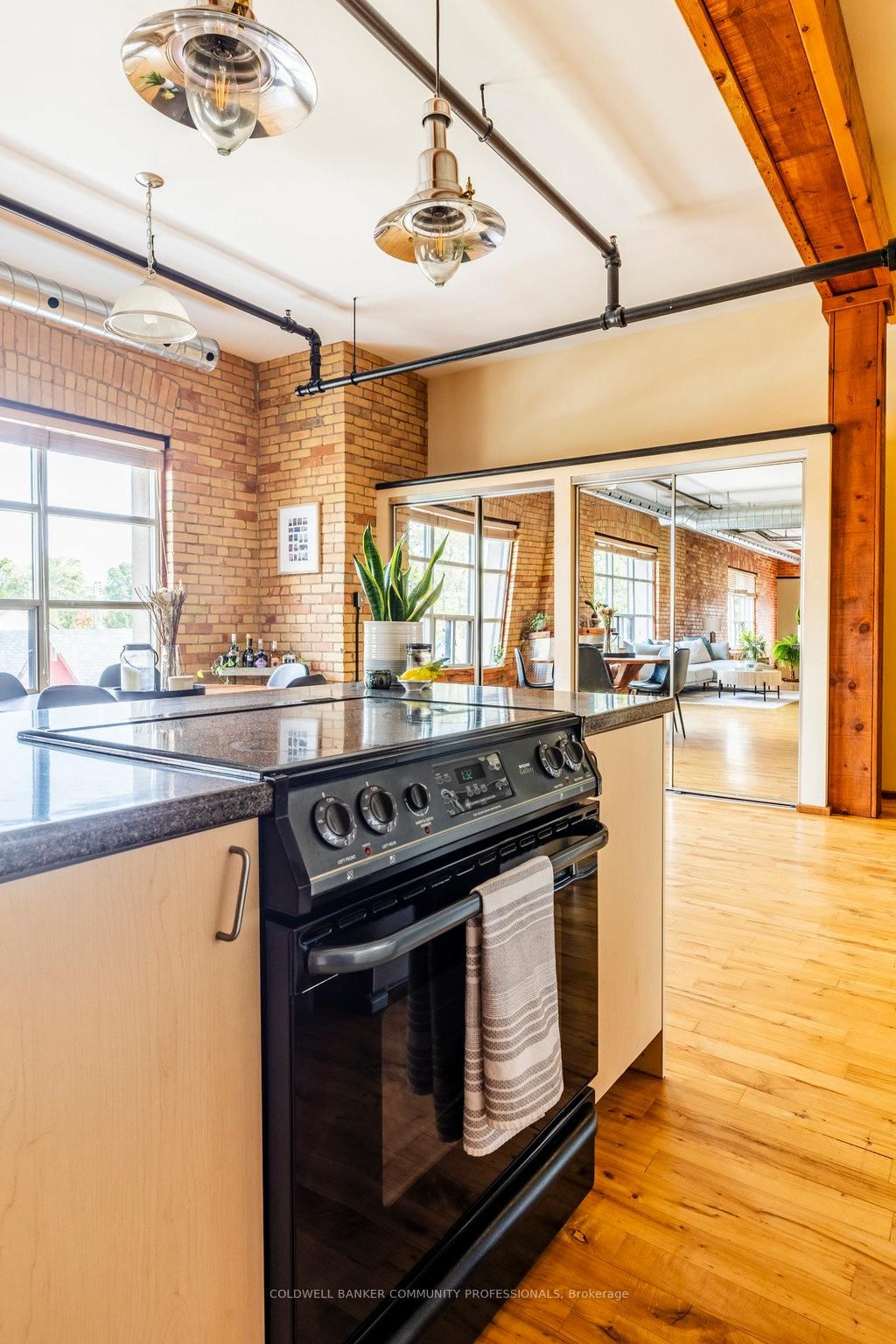 Condo for sale at 44-36 Margaret Street, Hamilton, Ontario, L8P 4C8 - Strathcona - MLS: X12690424