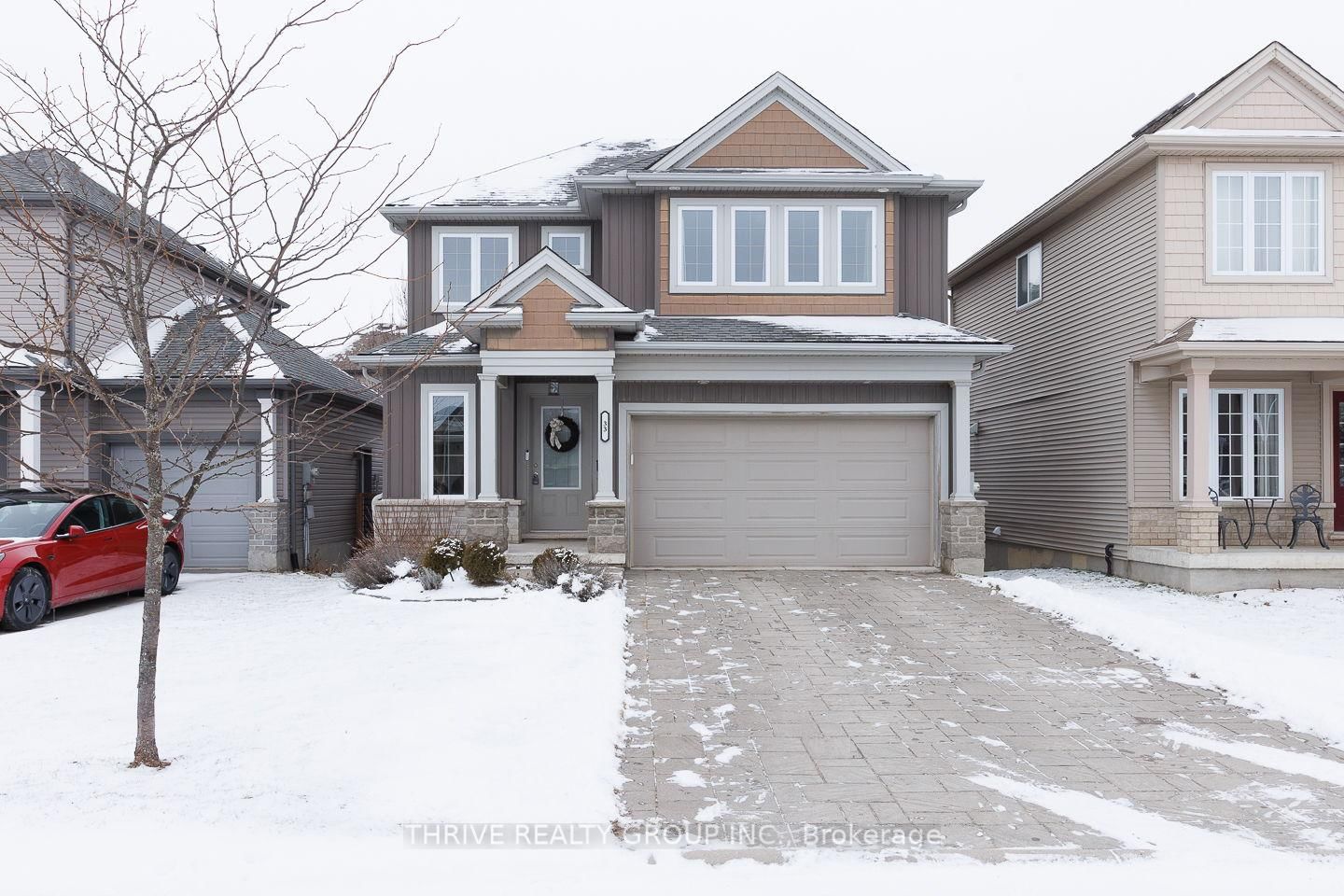 Detached House for sale at 33 ABBOTT Street, Strathroy-Caradoc, Ontario, N7G 0B6 - SE - MLS: X12690646