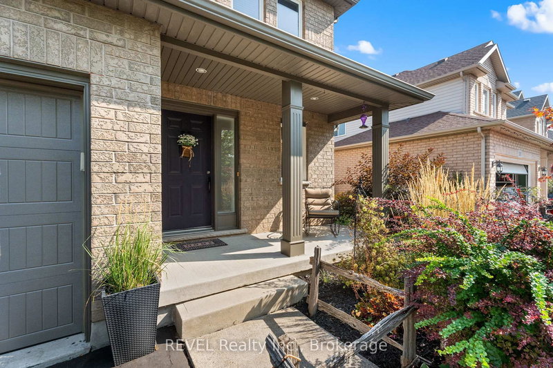 99 Loretta Dr, Niagara-on-the-Lake, L0S 1T0 | Image 3