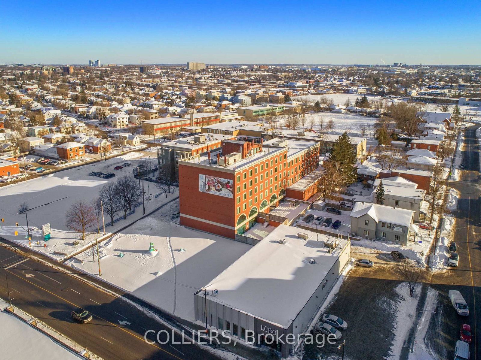 282 Dupuis Street, Unit 400 - Photo 5