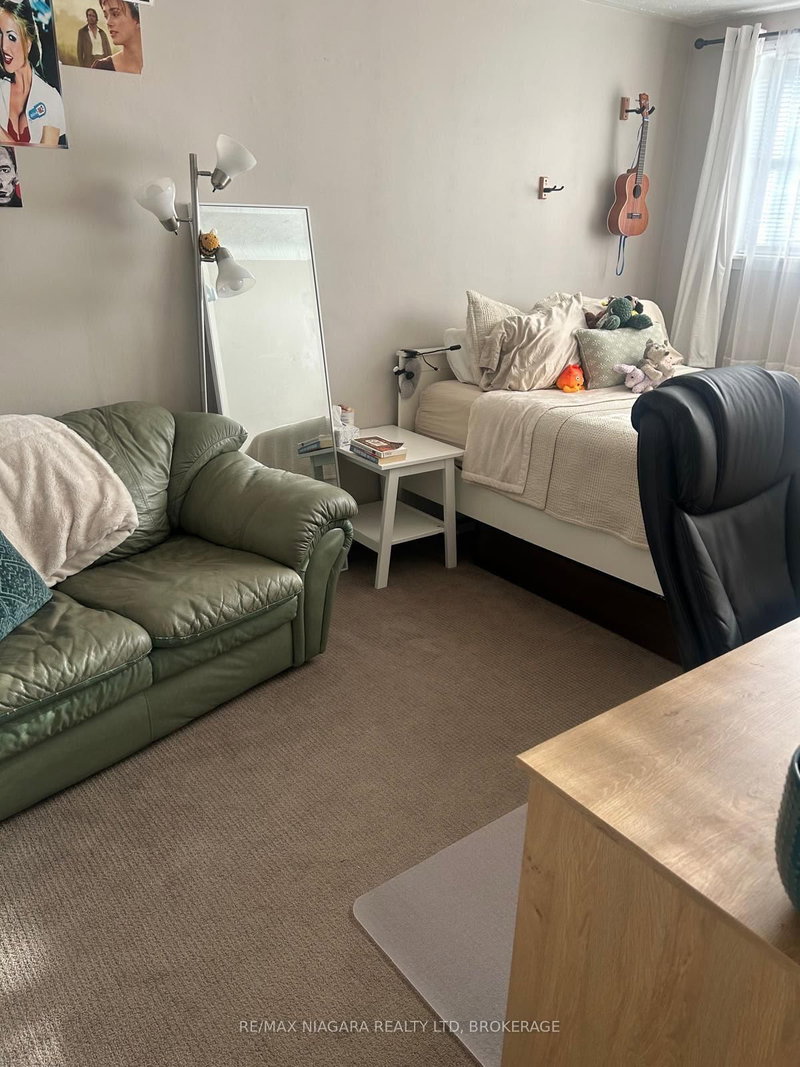 2 - 9 MASTERSON Dr, St. Catharines, L2T 3N9 | Image 3