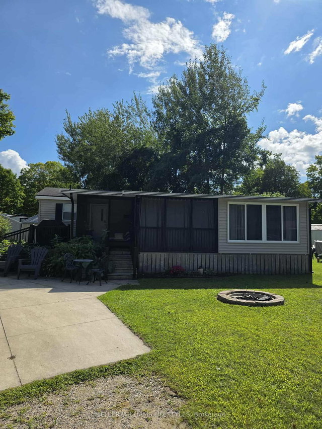 JJ22 - 9338 West Ipperwash Road