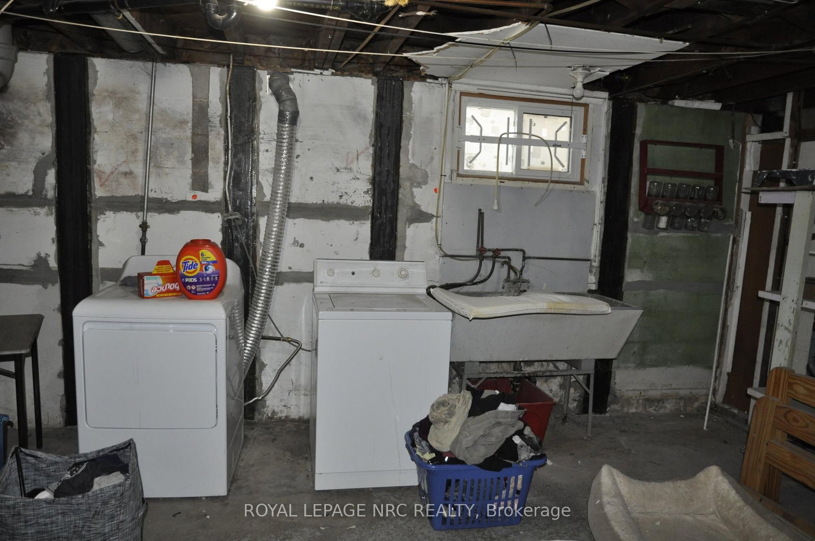 Detached House for sale at 129 Gilmore Road, Fort Erie, Ontario, L2A 2L9 - Central - MLS: X12690942